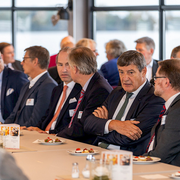 Austausch beim Essen